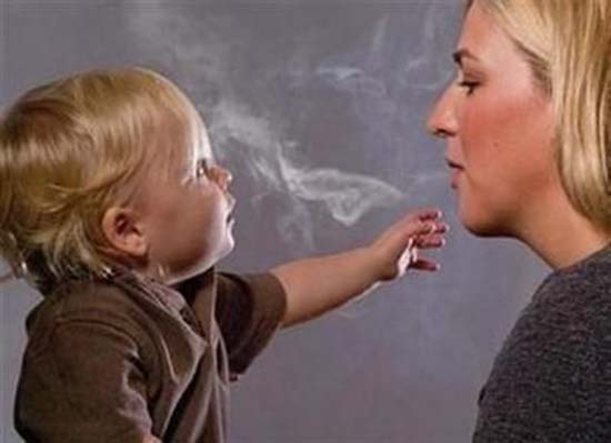 二手烟对儿童的危害-550